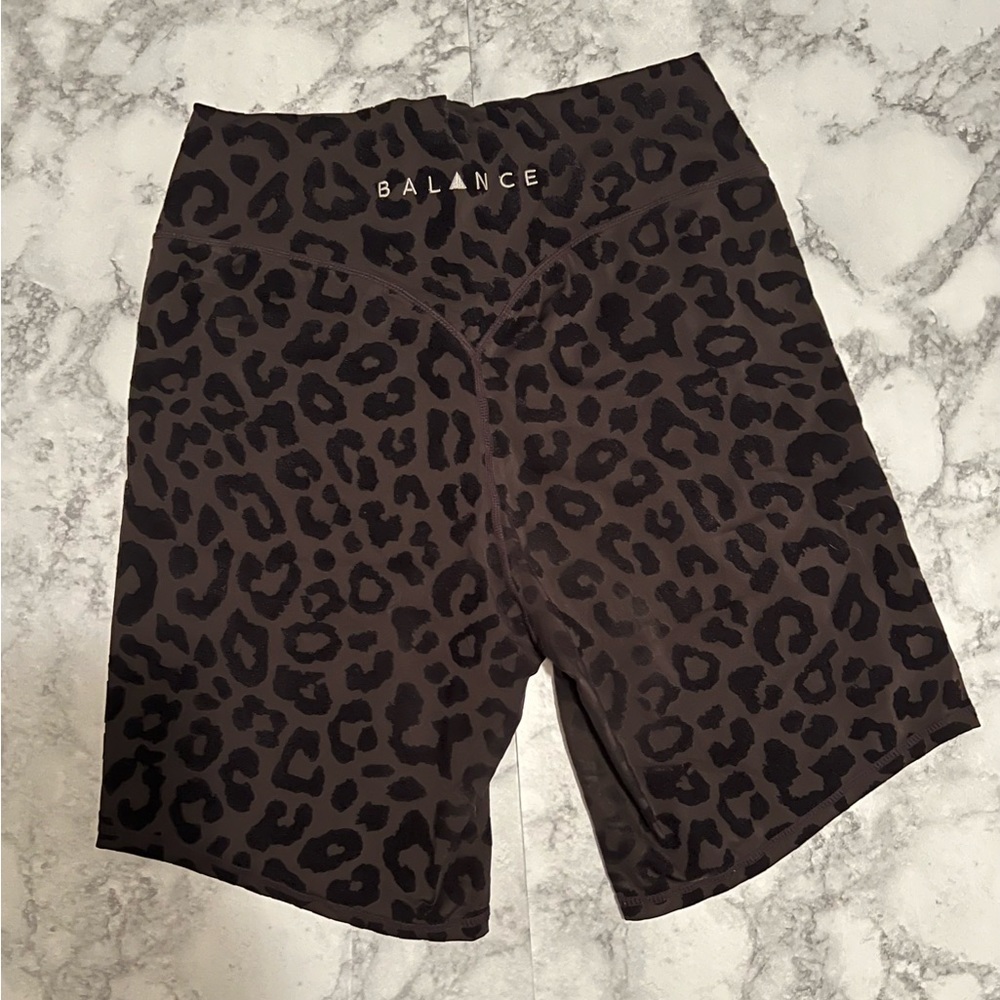 Balance Athletica- The Rider Short Lux -
Panther
